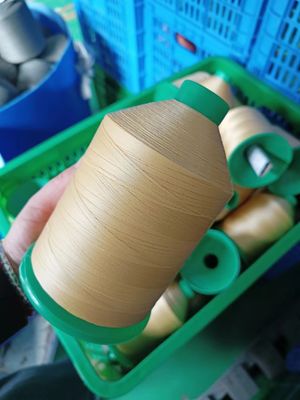 V-92 16 oz. 6000Y Filato di poliestere con legame UV bianco per tipo di filo di filamento e torsione ad anello