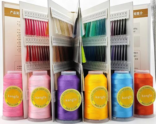 Filato di ricamo da 4000 metri per la macchina 720 colori 100% poliestere poliestere / viscosa