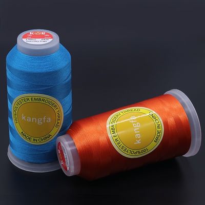 100% di poliestere Kangfa Vendita Colorato Filato di ricamo di seta 120D/2 MERCERIZATO