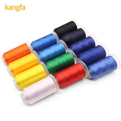 Basso rimpicciolamento Vari colori confezioni di filo di ricamo in poliestere 5000M per tutte le macchine