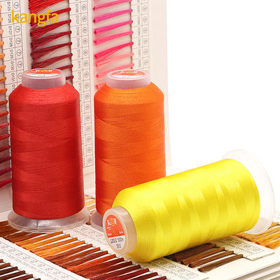 Basso rimpicciolamento Vari colori confezioni di filo di ricamo in poliestere 5000M per tutte le macchine