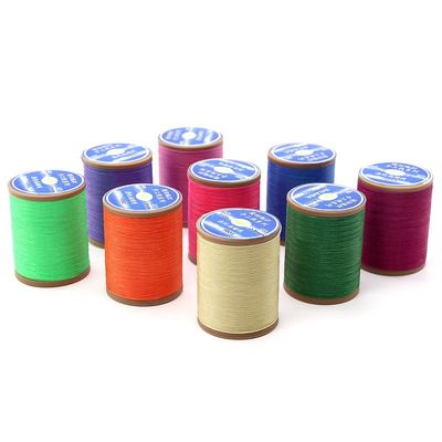 Fiocco di cucitura in plastica 57g 150D/16 0.8MM resistente rivestito con cera per la riparazione della pelle