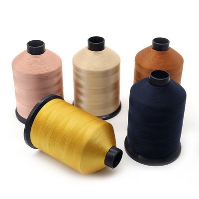 Filato di cucitura di Nylon66 ad alta tenacità per scarpe Divano Indumenti di cuoio TEX70 Tkt40 210D/3