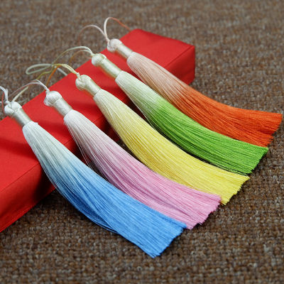 Anti-statico colorato a spazzola 8cm Fresco di seta per chiavi per la decorazione della borsa di festa