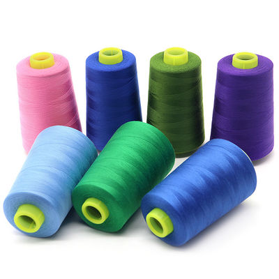Basso MOQ 40/2 5000yds Spun colorato 100% filo di cucitura in poliestere per la maglieria a mano durevole