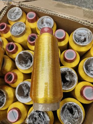 125g Materiale cono 100% poliestere ricamo metallico Filato MS Tipo oro puro 150D 120D per la maglieria