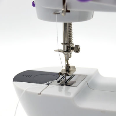 UFR-202 Handy Mini Sewing Machine Portatile e facile da usare con funzionamento manuale