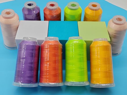 4000m filo di ricamo in poliestere per computer in diversi colori per la macchina di ricamo