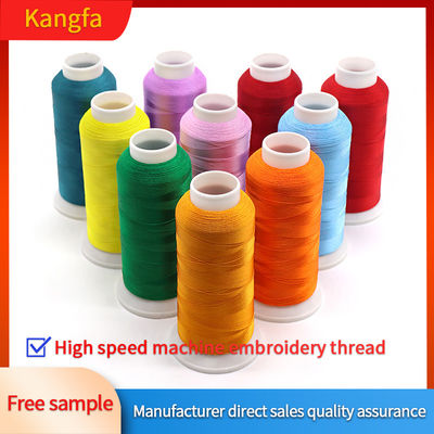 Lunghezza/cone 4000y 720colori 100% poliestere 120d 2 filo ricamo della macchina da abbigliamento